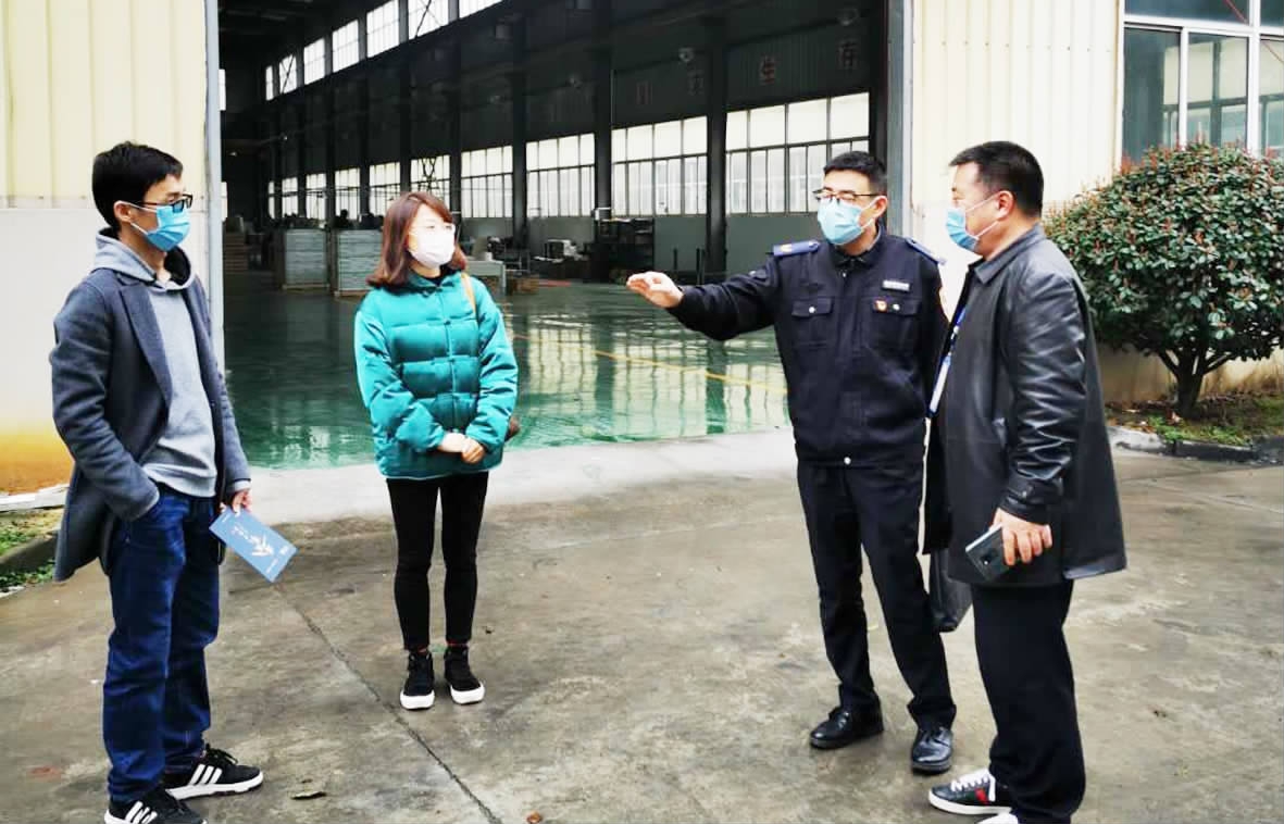 窮盡千方百計，一心為企紓困。胡慶華的駐企日記